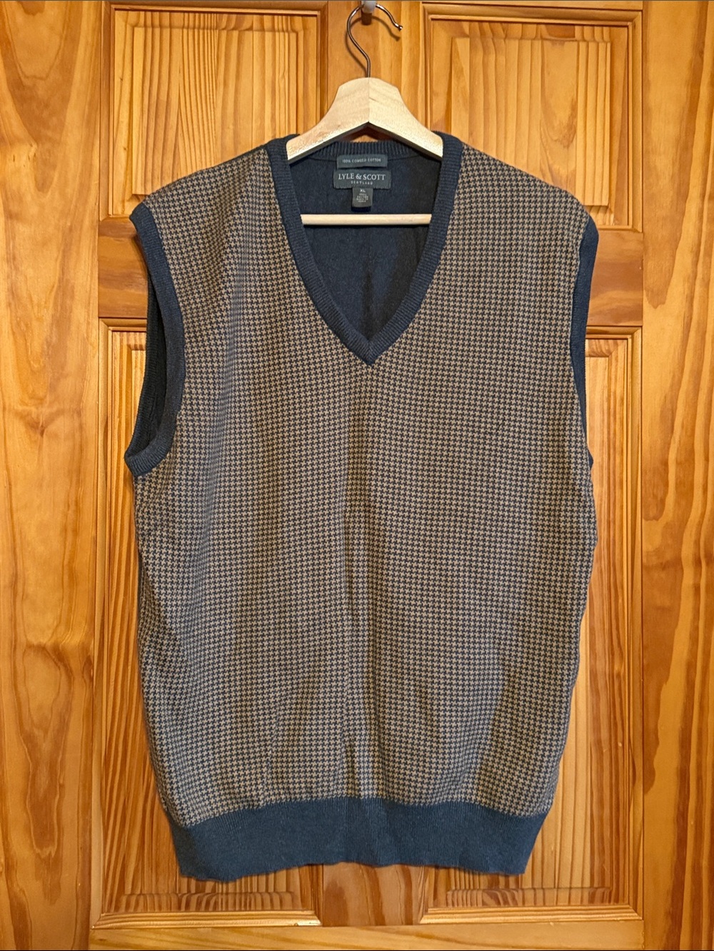 Lyle & Scott Gray and Tan Houndstooth V-Neck Sweater Vest